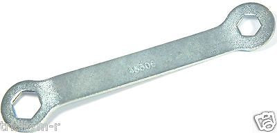 882456 PORTER CABLE Saw Wrench  5/8" X 1/2 - 13mm  Box End Wrench